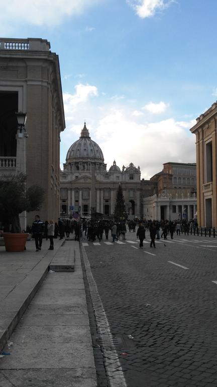 Fiore Vaticano B&B Roma Esterno foto