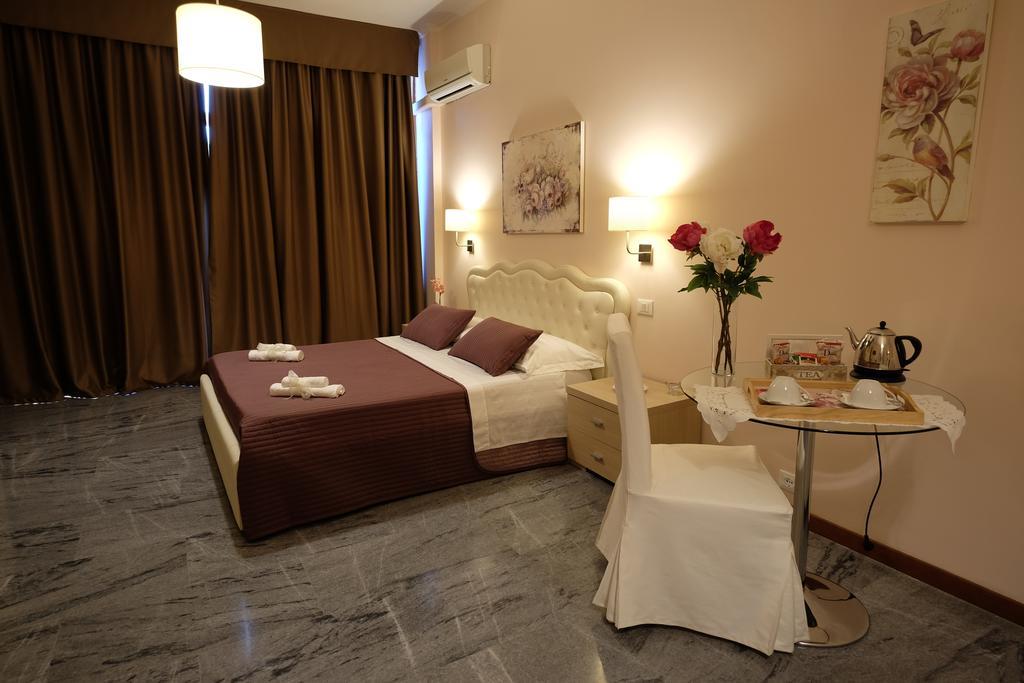 Fiore Vaticano B&B Roma Camera foto