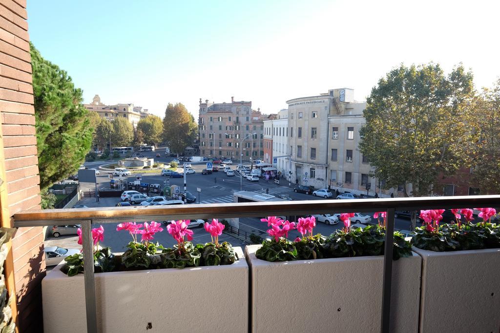 Fiore Vaticano B&B Roma Esterno foto